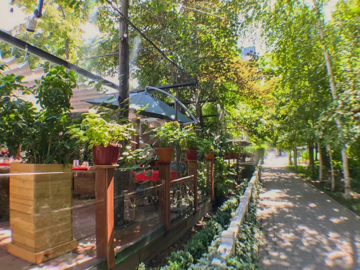 Spacious And Cozy Apartment In Bishkek Center 외부 사진