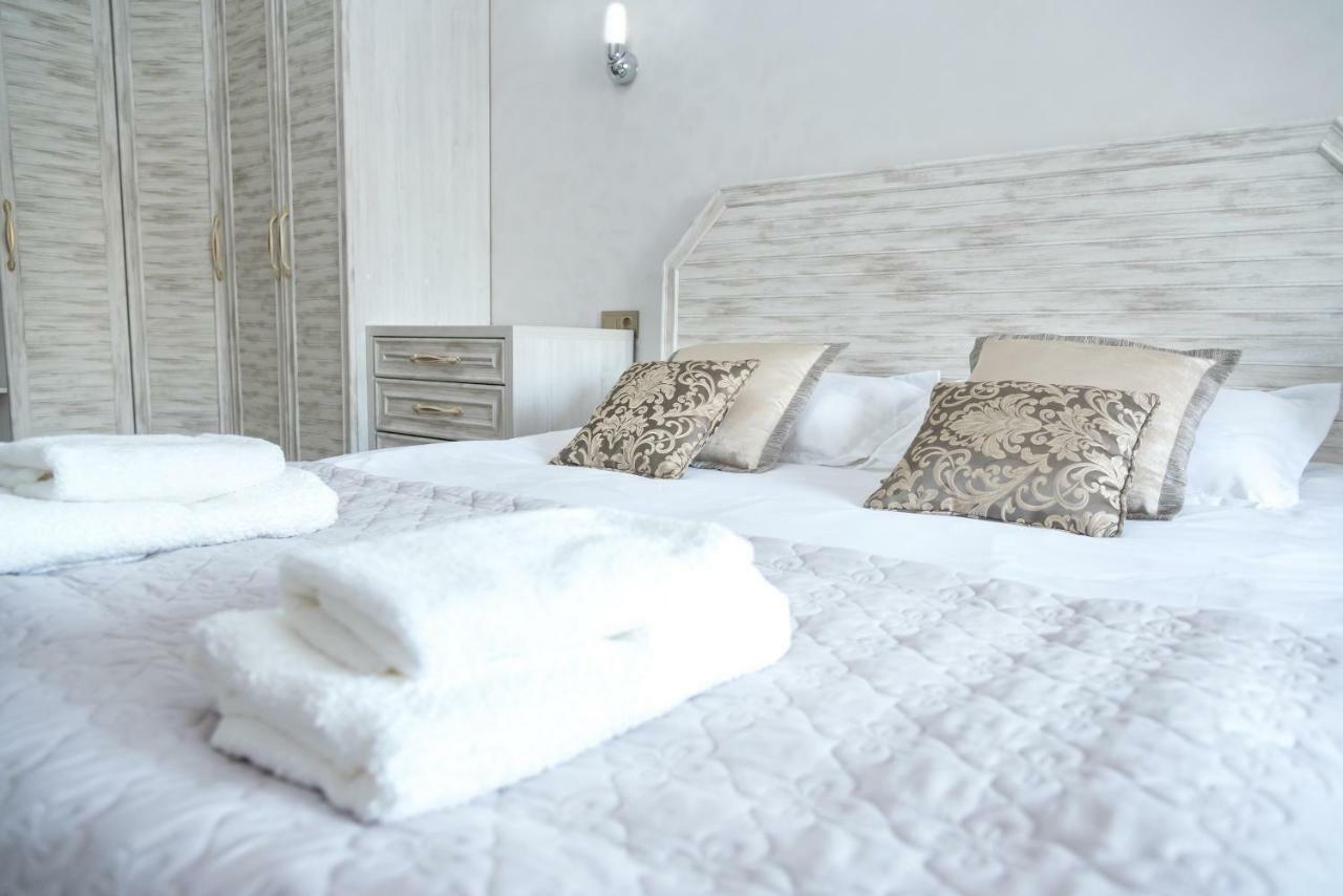 Spacious And Cozy Apartment In Bishkek Center 외부 사진