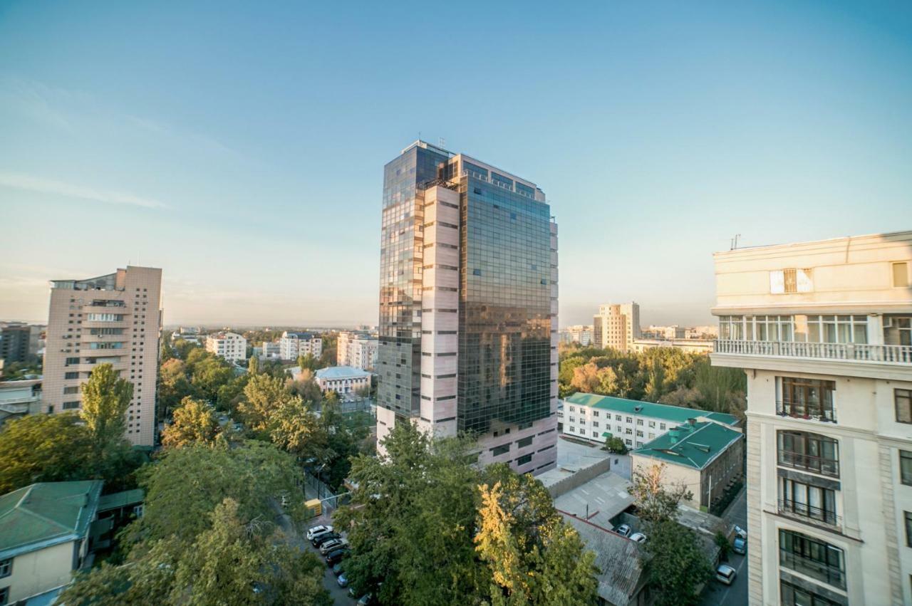 Spacious And Cozy Apartment In Bishkek Center 외부 사진